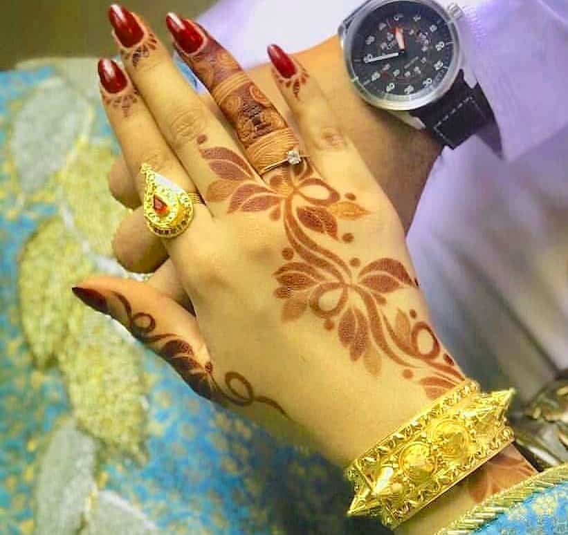 Romantic Couple Hand Pic for DP