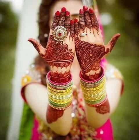 Couple Hands DP