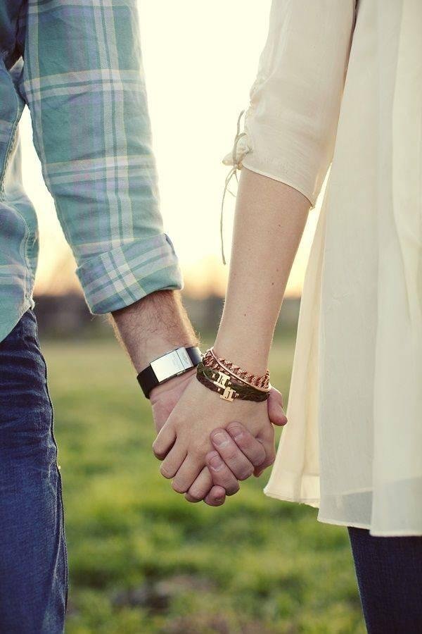 Couple Hands DP