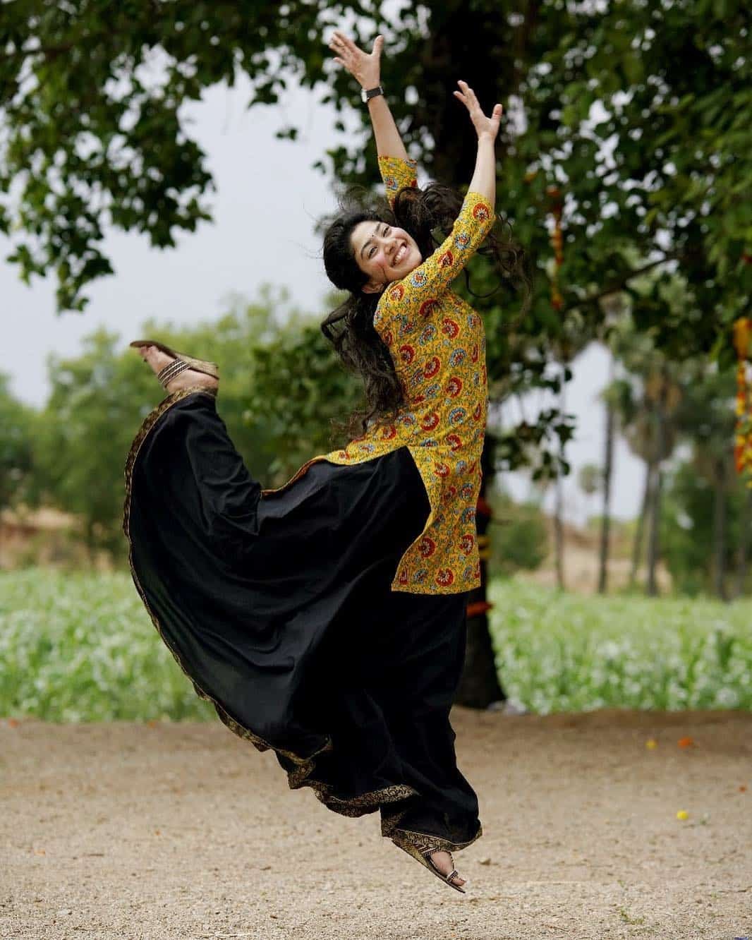 New Sai Pallavi Photos