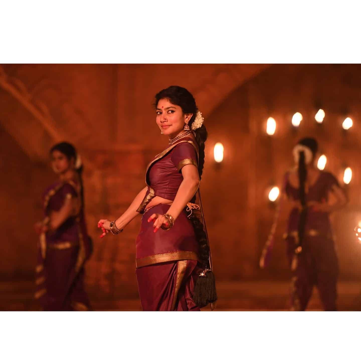 Sai Pallavi Photos in Saree