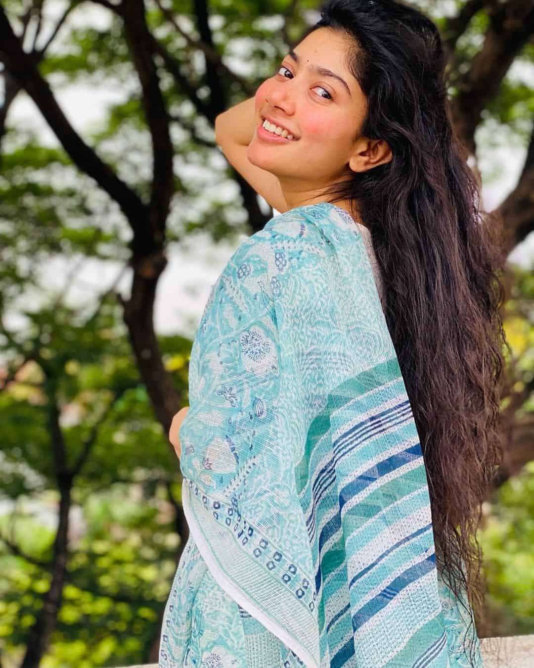 Sai Pallavi Photos in Saree