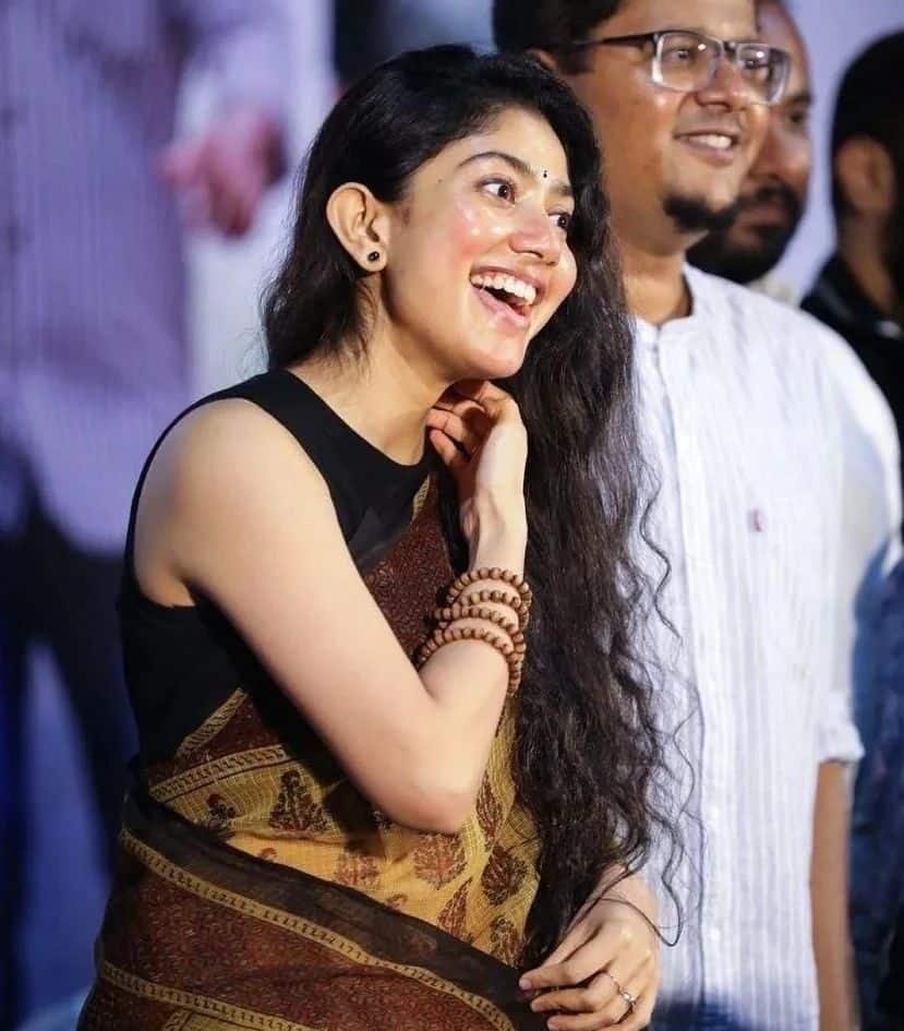 Sai Pallavi Photos in Saree