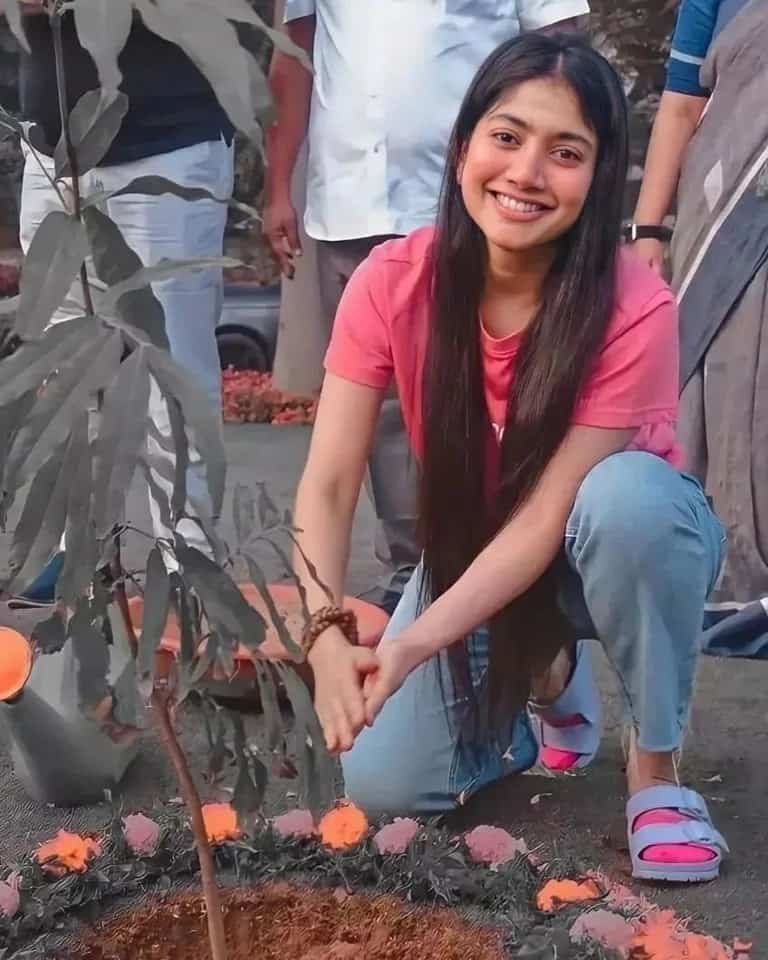 Sai Pallavi Photos in Jeans