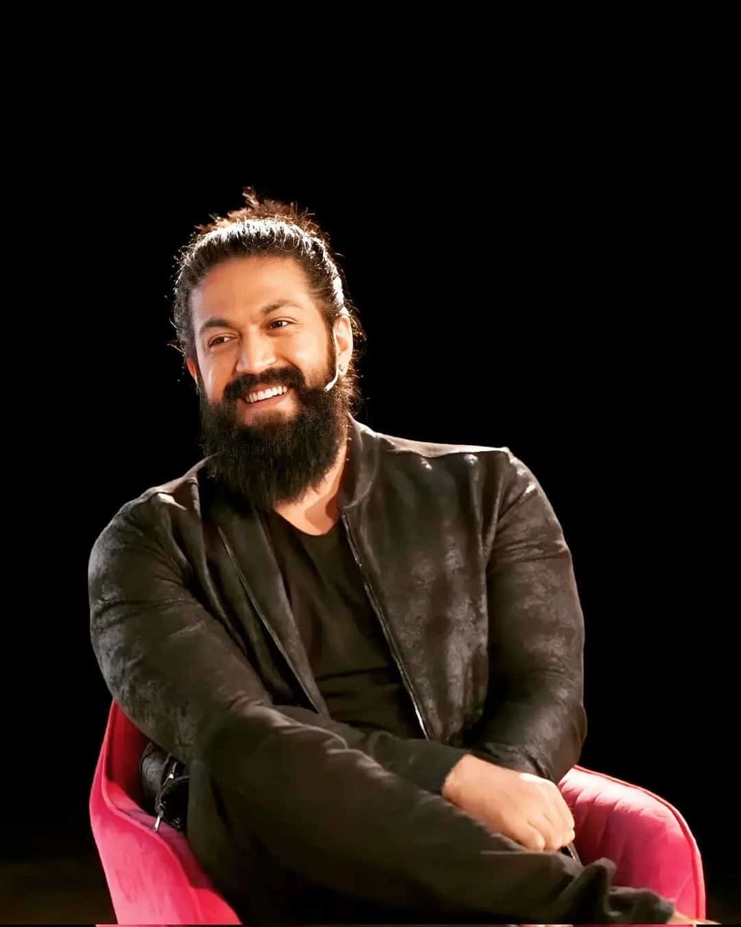Rocky Bhai Wallpaper