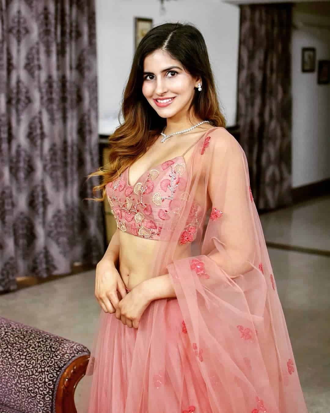 Saree Photo Pose