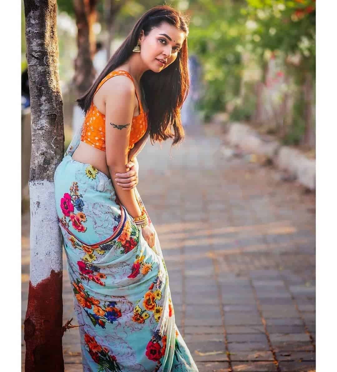 Saree Photo Poses
