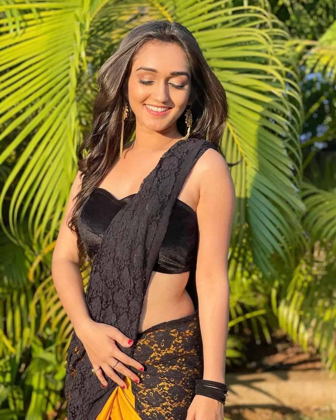 Saree Photo Pose HD
